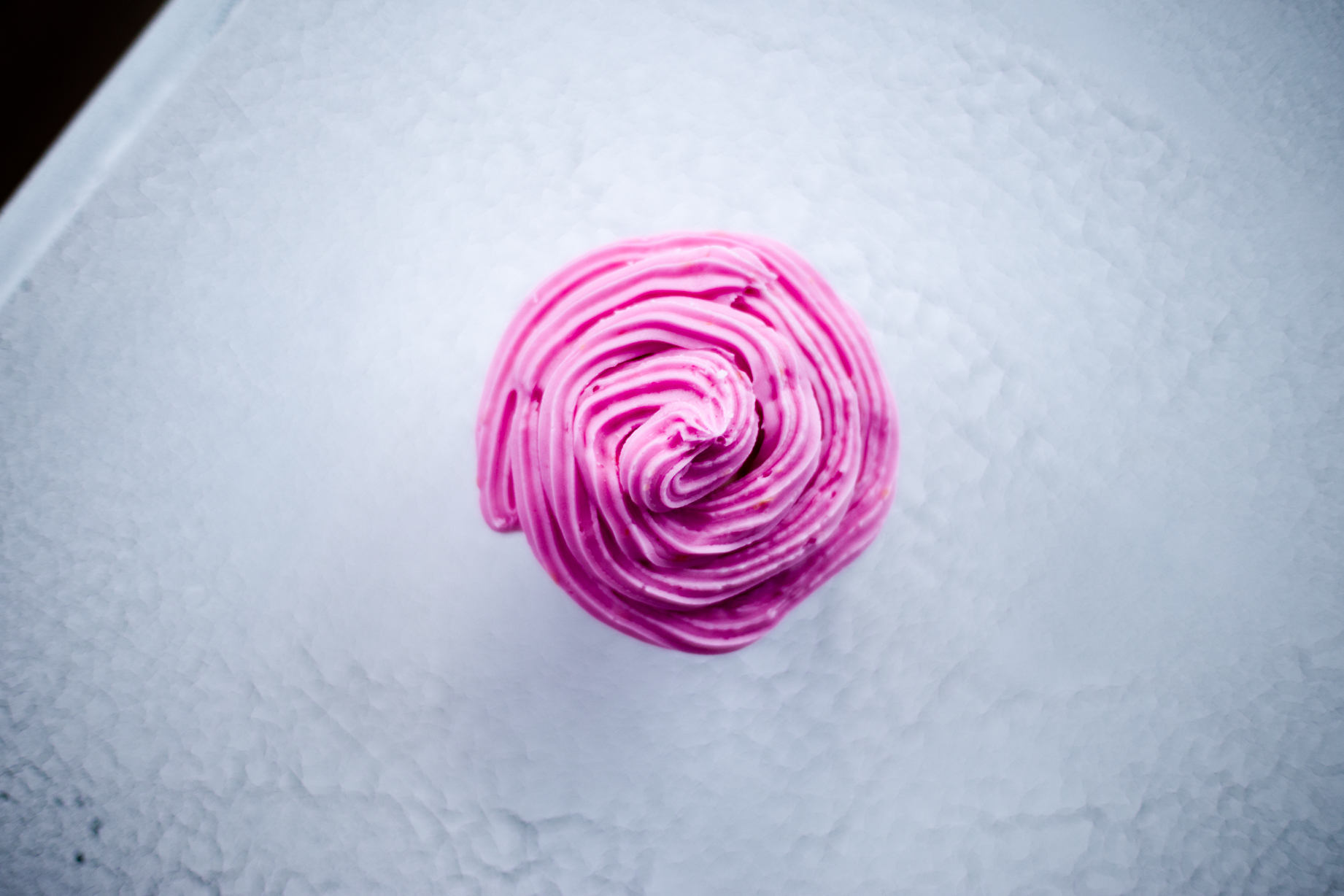 White Velvet Cupcake Recipe on Kaycee Ann Photography Blog